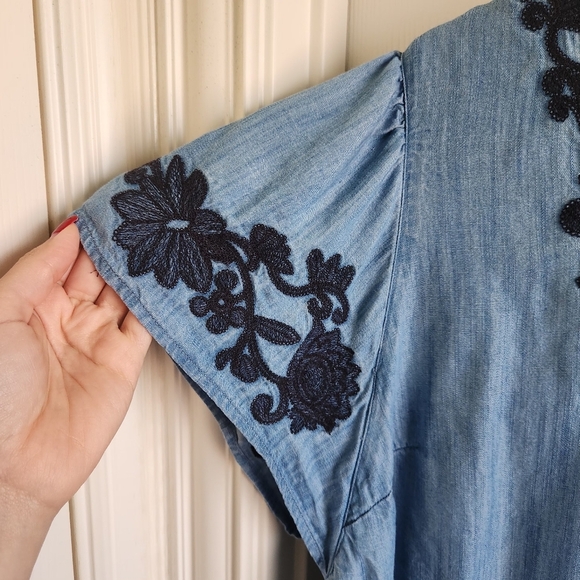 J Jill Embroidered Indigo Flutter-Sleeve Dress Size Large A-line Lyocell Denim - Picture 4 of 9